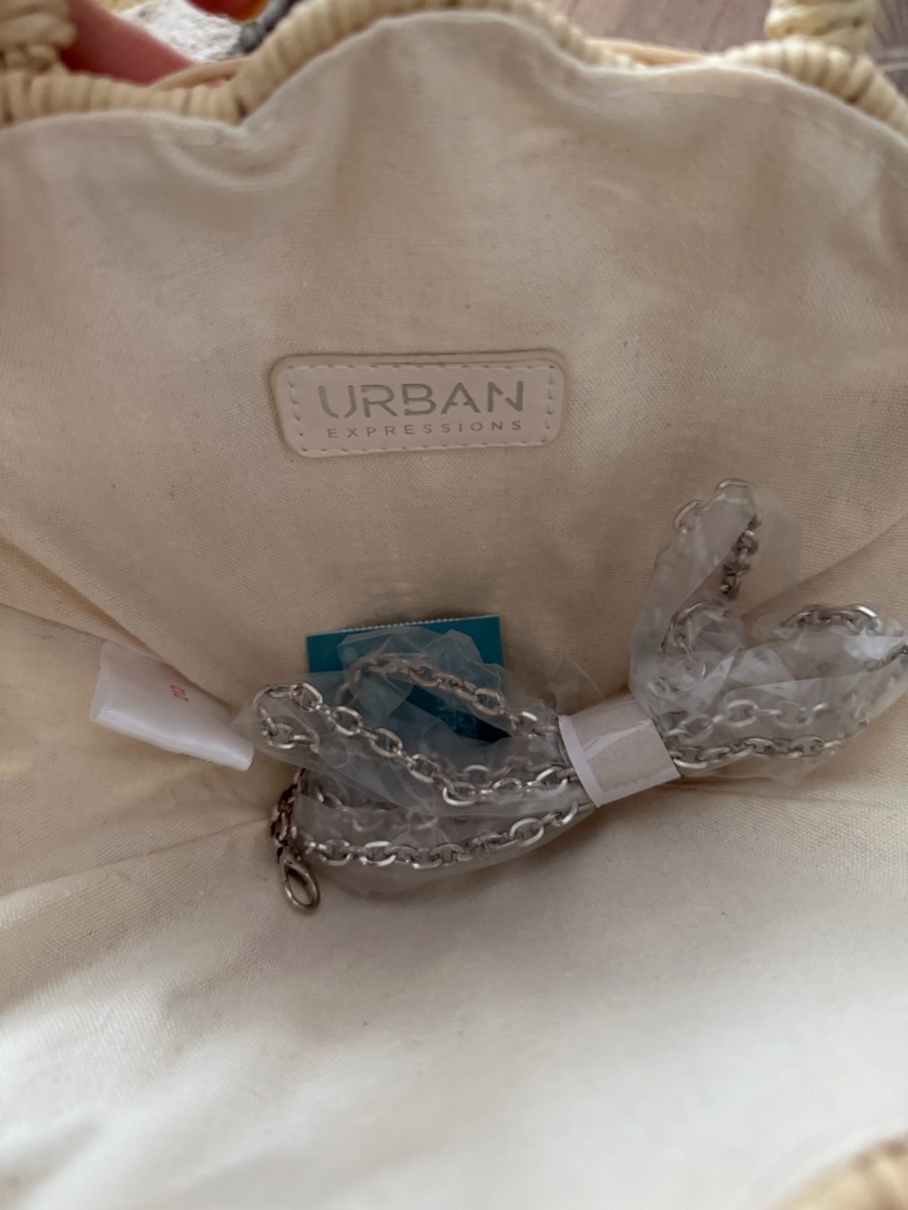 Seashell Woven Pearl Purse - Picture 7 of 7